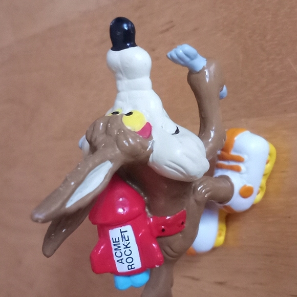 1988 Vintage Wyle E. Coyote PVC Figure Applause 1988 Collectible - Picture 4 of 9